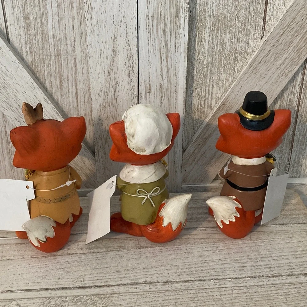 Hobby Lobby 2021 Festive Fox Figurines - Orange, Brown, White